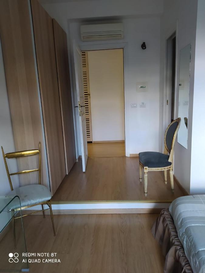 Vanity Apartment - 4 Bedrooms With 4 Bathrooms - Ac & Wifi Rome Luaran gambar
